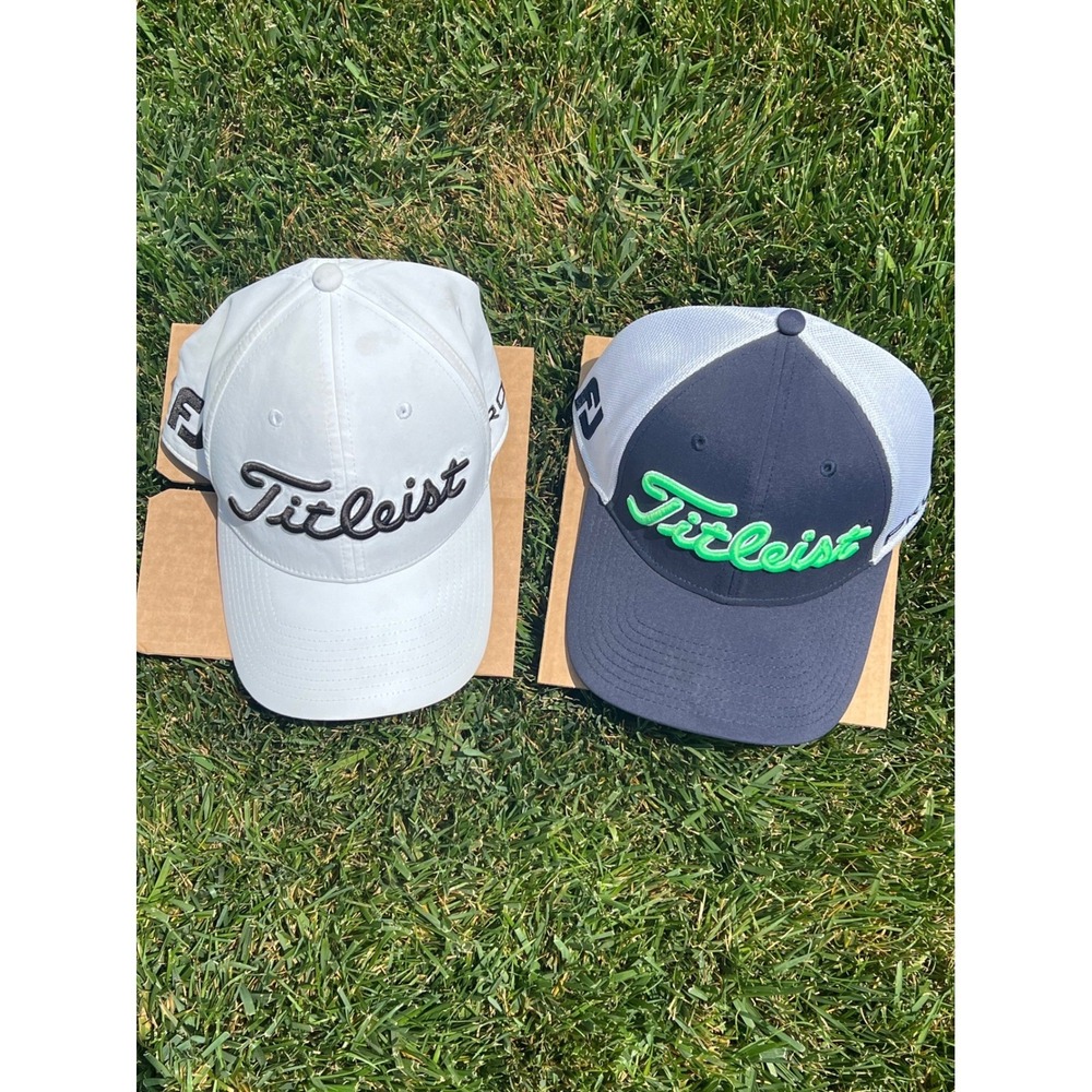 Titleist Golf Hats Lot of 2 Mens White Tour Performance Navy Mesh med/sm fitted